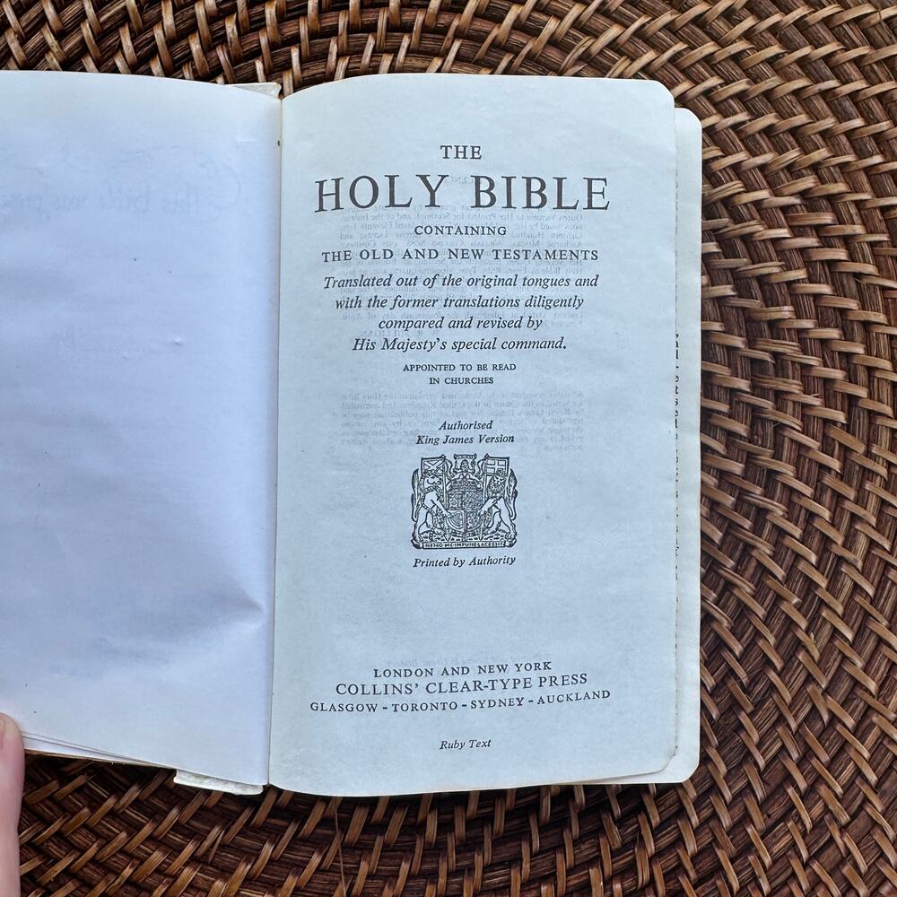 Vintage 1985 Mother-of-Pearl‎ Inlay Holy Bible – owned by Hon. Jim Wright - Picture 5 of 16
